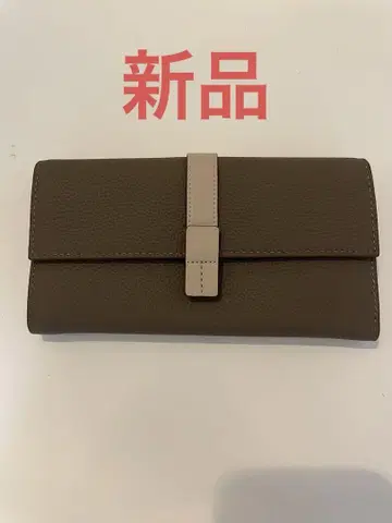 브라운 가죽 장지갑 스냅 버튼 포함