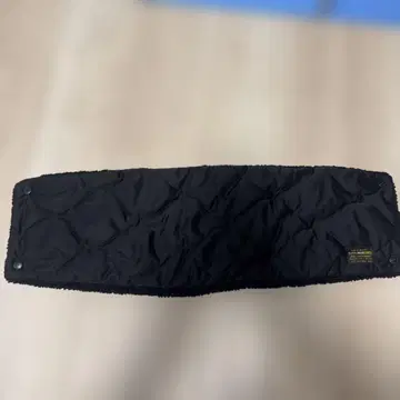 ALPHA INDUSTRIES 블랙 넥워머