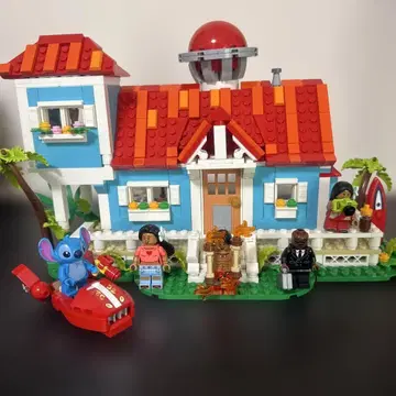 LEGO 43268 릴로 & 스티치 비치 하우스