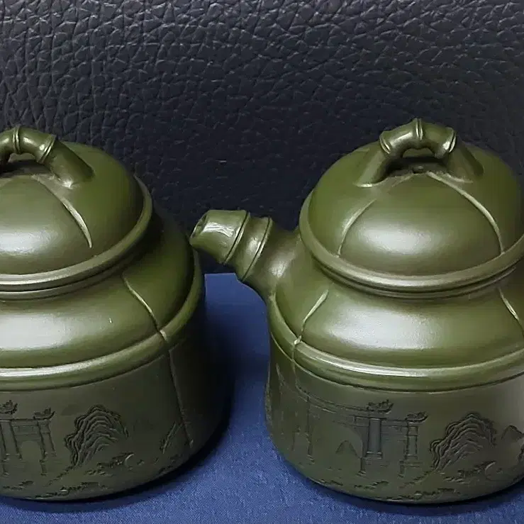Zisha teapot, Gold Prize at the 1988 World Ceramic Exposition