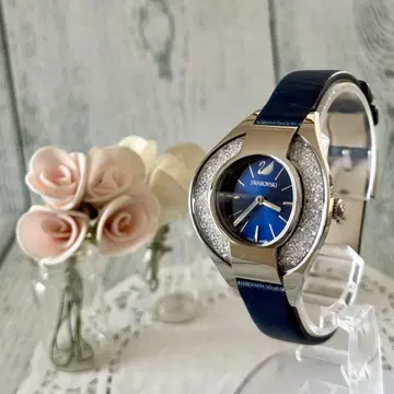 [레어] Swarovski 스와로브스키 크리스탈 라인 스포티 손목시계