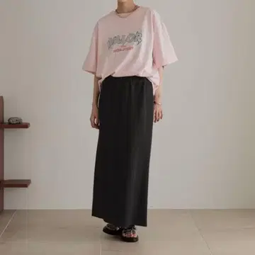 LOWRYS FARM 컷 리브 타이트 스커트