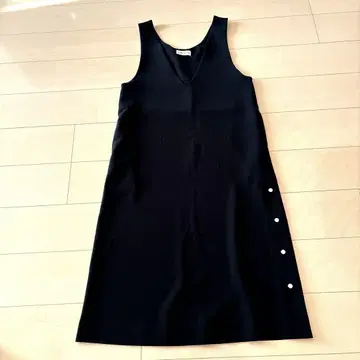 SUMi STYLE 버튼 베스트풍 원피스 슬리브리스 F 블랙