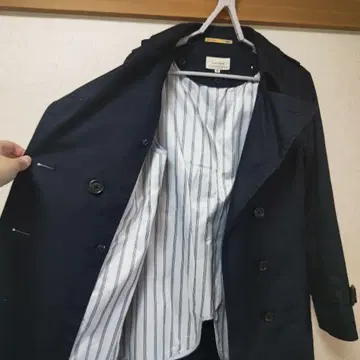 ORIHICA 네이비 더블 브레스트 트렌치코트