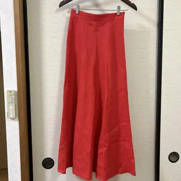 유나이티드 애로우즈 롱 스커트 빨간색 36 사이즈