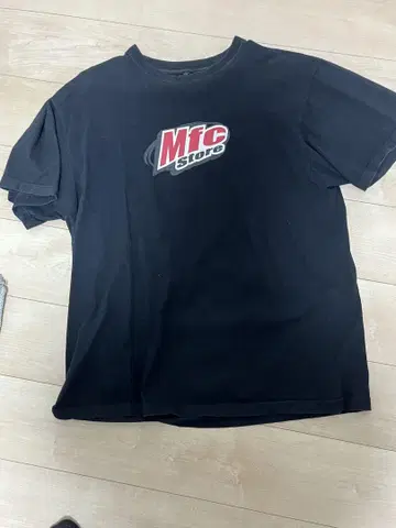 Mrc Store 로고 블랙 티셔츠