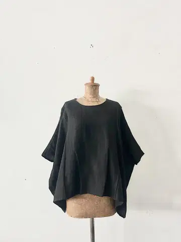 [ 새상품급 ] Honnete 울 린넨 와이드 블라우스 블랙