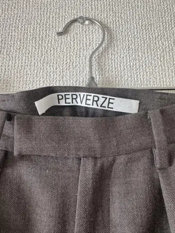 [ 새상품급 ] PERVERZE 퍼버즈 울 와이드 팬츠 테이퍼드 팬츠 M