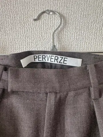 [ 새상품급 ] PERVERZE 퍼버즈 울 와이드 팬츠 테이퍼드 팬츠 M