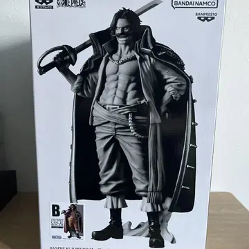 BANPRESTO ONE PIECE 샹크스 피규어