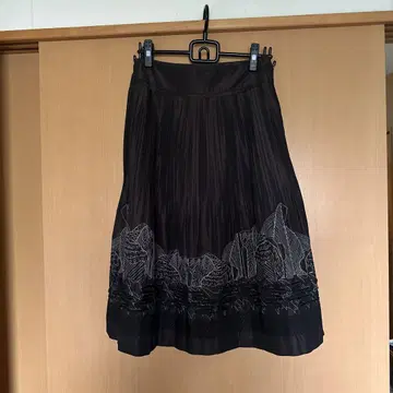 HITOKO KOSHINO 짙은 브라운 플레어 스커트