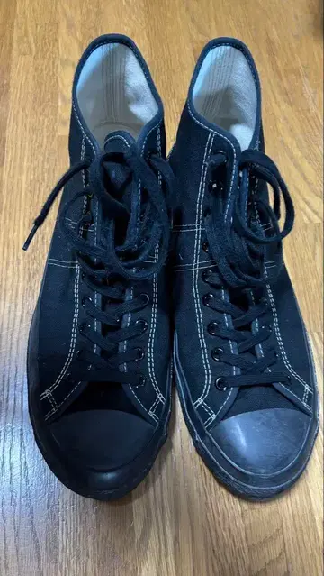 phigvel 스니커즈