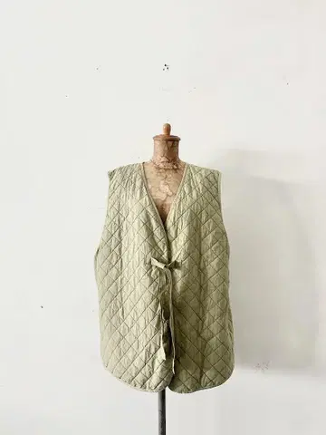 [ 새상품급 ] nestRobe 코튼라미 퀼팅 리버서블 베스트