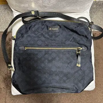 russet 나일론 소재 블랙 네이비 숄더백 2way