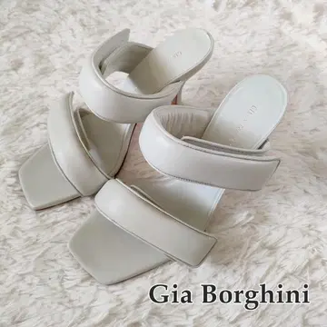 새상품급 Gia Borghini  가죽 샌들 이탈리아제 화이트