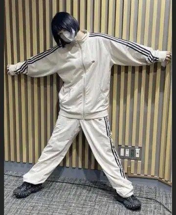 아노짱 착용 베켄바우어 자켓