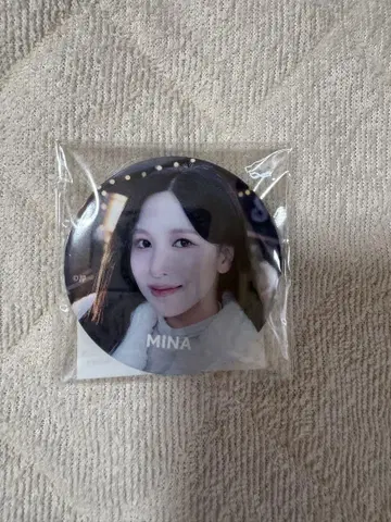 TWICE 캔뱃지 미나 ski bar 팝업