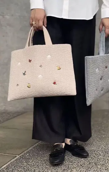 미사용 새상품 비오는날 페이러 콜라보 토트백 카페 베이지
