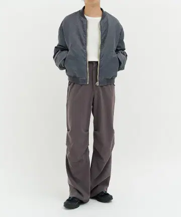 conz 오버턱 스트레이트 팬츠