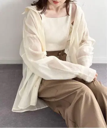 미사용 새상품 로리즈팜 시어 롱 슬리브 셔츠 아이보리