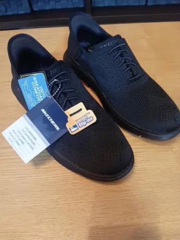 미사용 새상품 SKECHERS Slip-Ins 블랙