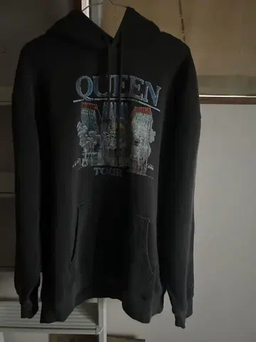 QUEEN 투어 그래픽 후드티 블랙