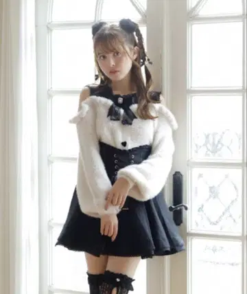LIZLISA 레이어드 스타일 어깨 트임 니트