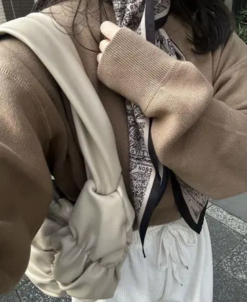 lawgy 스카프