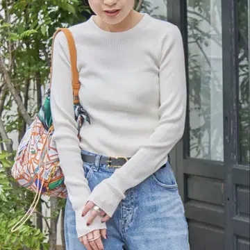 [ 미사용 새상품 ] Spick&Span 워셔블 크루넥 리브 니트