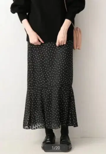 이에나 도트 자카드 스커트