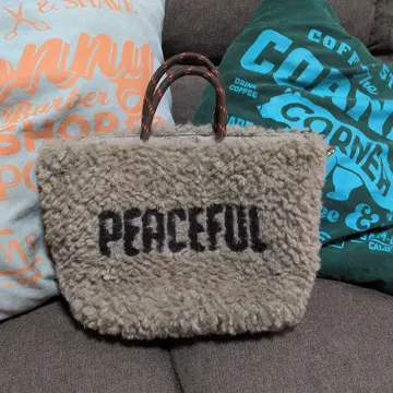 PEACEFUL 자수 토트백