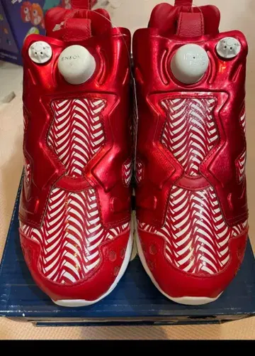 PUMP FURY 23cm / US 4 레드 스니커즈