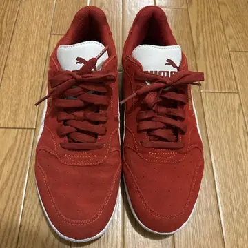 PUMA 스니커즈