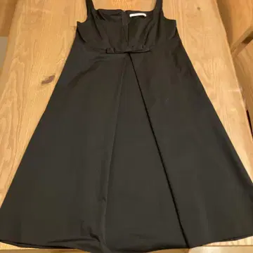 FOXEY NEW YORK 블랙 슬리브리스 원피스