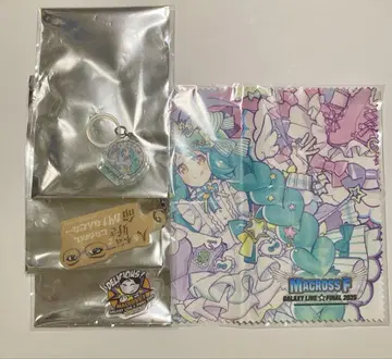 마크로스 F 갤럭시 라이브 4점