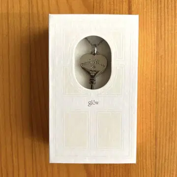 glow vvv 키체인 목걸이 room417