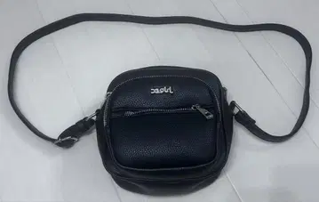 엑스걸 블랙 가죽 숄더백