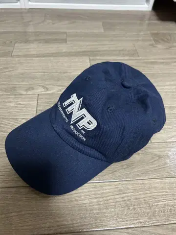 논네이티브 네이비 캡
