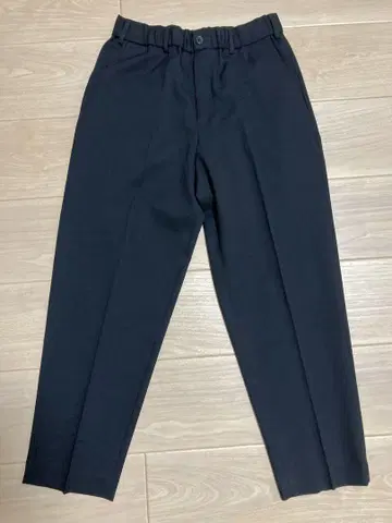 명작 UNIQLO U 와이드 핏 테이퍼드 팬츠 M 사이즈 블랙