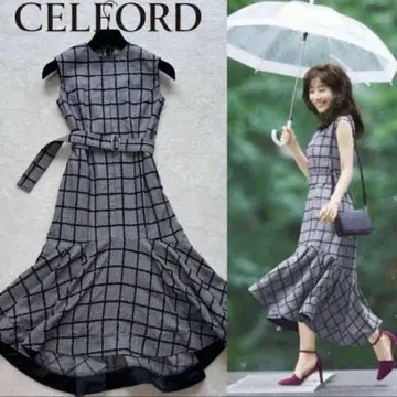 CELEFORD 체크 무늬 슬리브리스 원피스