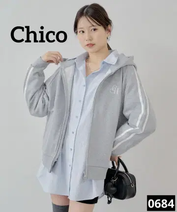 0684 Chico 라인 로고 후드티 그레이
