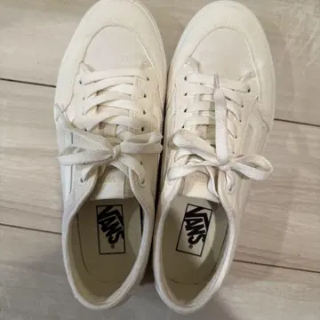 VANS 화이트 로우컷 스니커즈 26.5cm