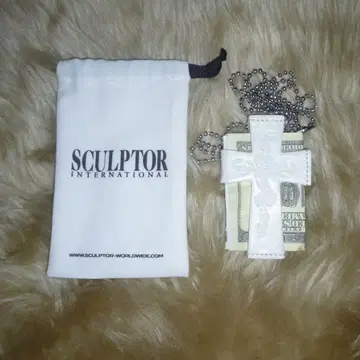 SCULPTOR Cross Leather Strap Wallet