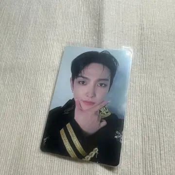 ATEEZ EXHIBITION 한국 홍준