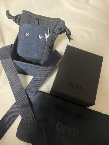 apmmonaco 나비 버터플라이 귀걸이 아지메
