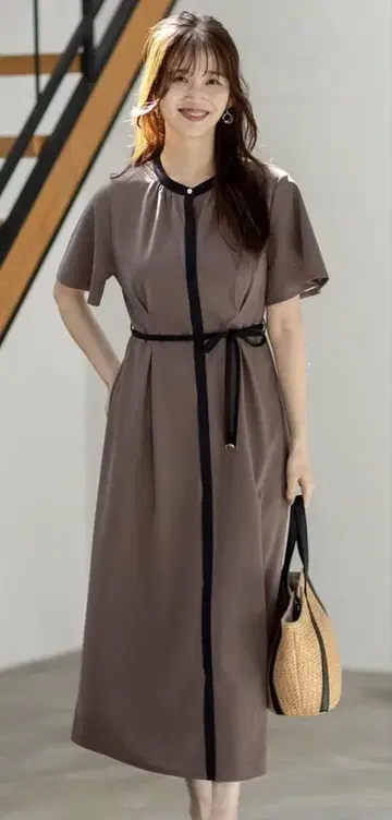 브라운 반팔 롱 원피스 허리 벨트 포함
