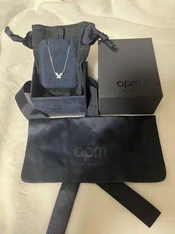 apmmonaco 나비 버터플라이 목걸이