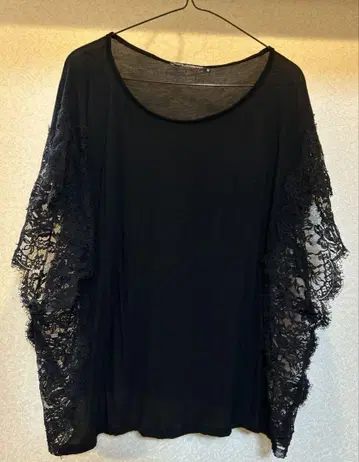 돌체앤가바나 블랙 레이스 티셔츠