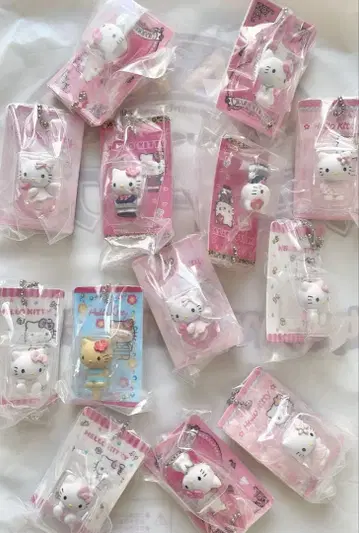 HELLO KITTY 패키지 미니어처 컬렉션