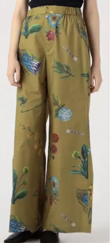 CABaN 꽃무늬 팬츠